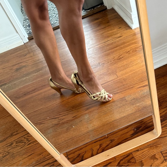 Sezane gold sandals with “cutie” heel size 40 - Picture 9 of 9